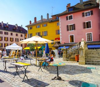 yellow and pink buildings